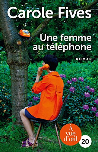 Une femme au téléphone